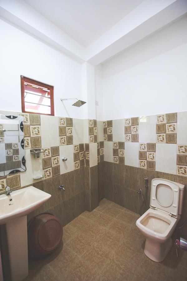 Hotel Lazies Midigama-Est Extérieur photo