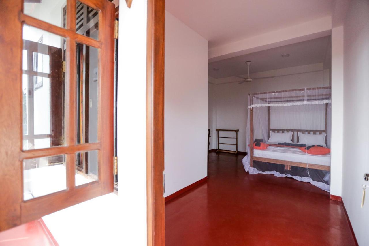 Hotel Lazies Midigama-Est Extérieur photo